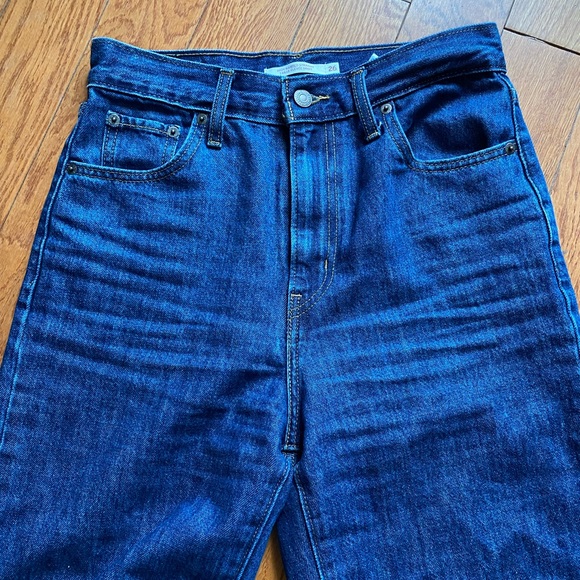 Levi’s High Waisted Straight Jeans (Dark Wash) - Picture 8 of 9